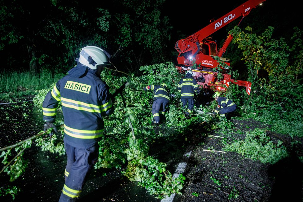 Škody po bouři v Královéhradeckém kraji. (21. 5. 2022)