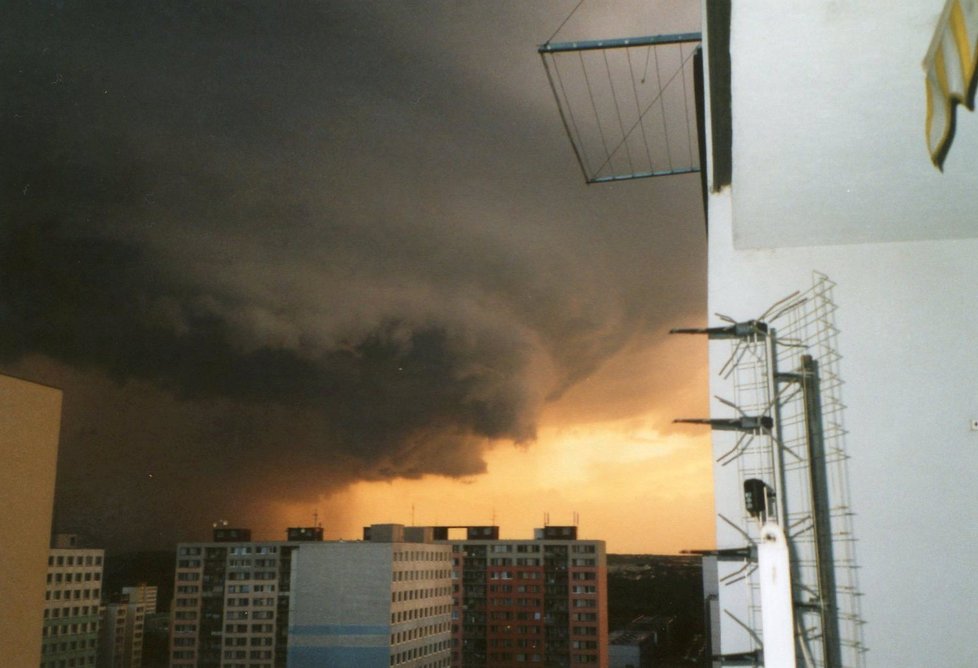 Vratislav Faic fotil oblohu na Praze 8