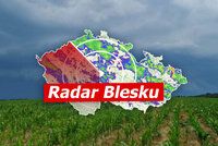 Do Česka se řítí extrémní bouřky: Hrozí i vznik tornáda! Kde si dát pozor? Sledujte radar Blesku