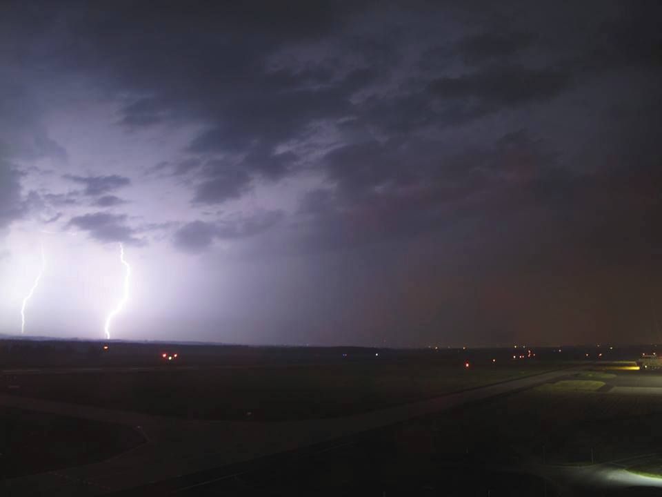 Bouřky pohledem objektivů kamer Českého hydrometeorologického ústavu.