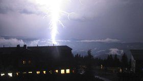 Bouřky pohledem objektivů kamer Českého hydrometeorologického ústavu (archivní foto)