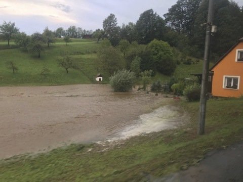 Nedělní bouřka na Šumpersku: Až z toho mrazí, říkají hasiči. (1. 9. 2019)