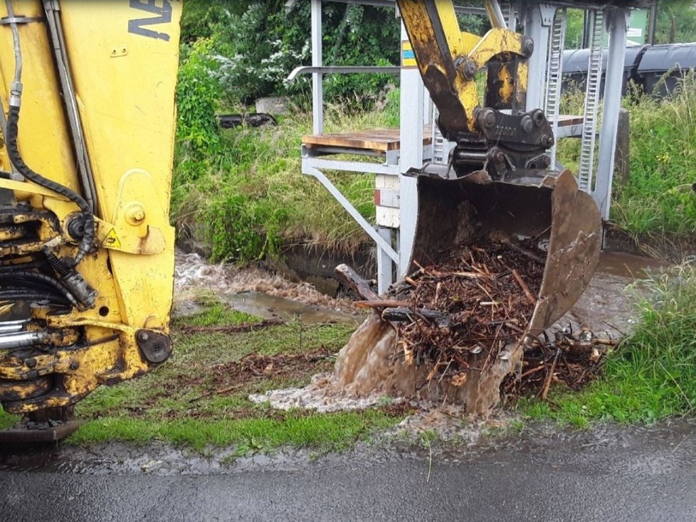 Následky bouřek v Bělé pod Pradědem a Jeseníku (18. 7. 2021)