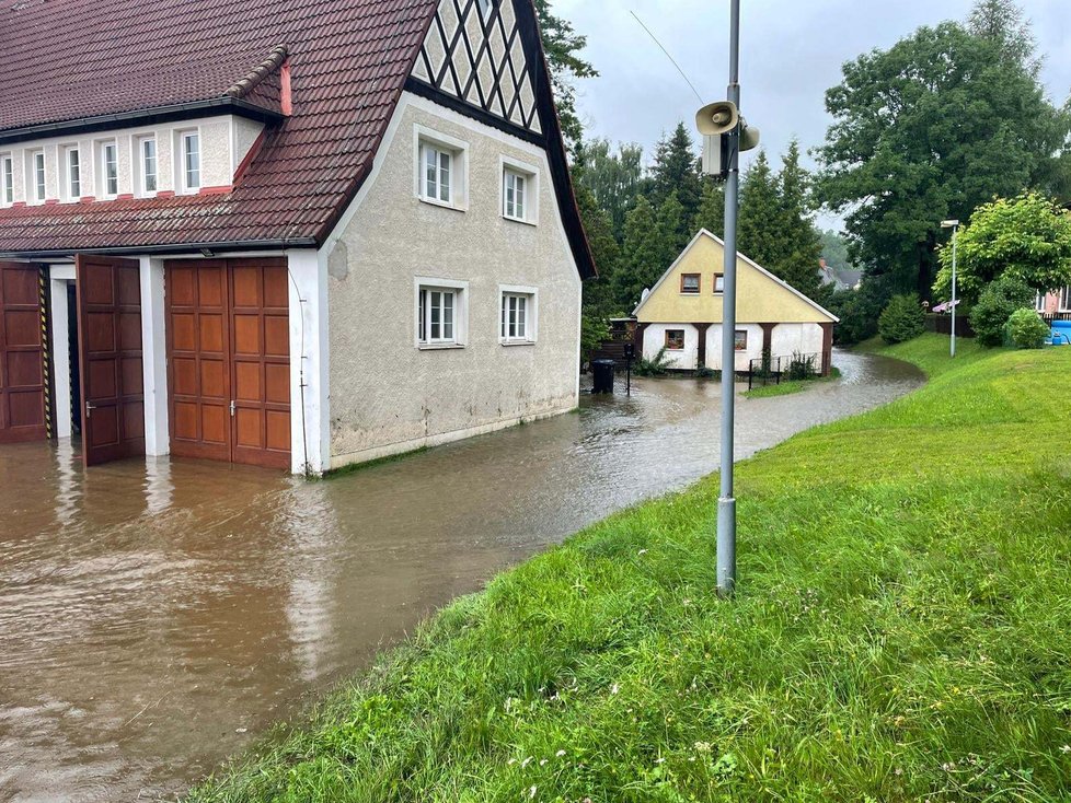 Silné bouřky bičují Děčínsko (17.7.2021)