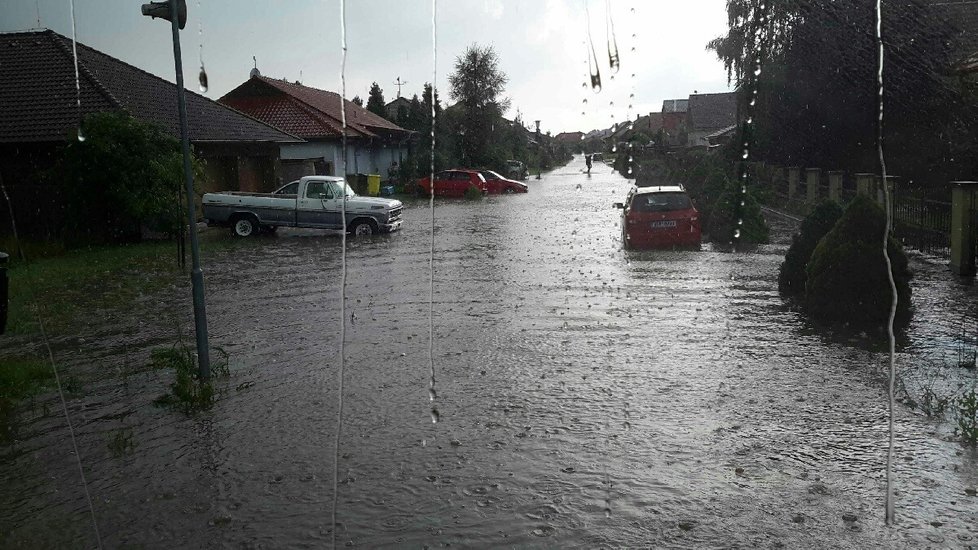 Páteční bouřky v Jihomoravském kraji (26. 6. 2020)