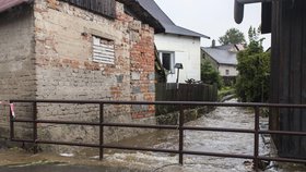 Po přívalovém dešti v Herálci tam voda zaplavila několik domů.