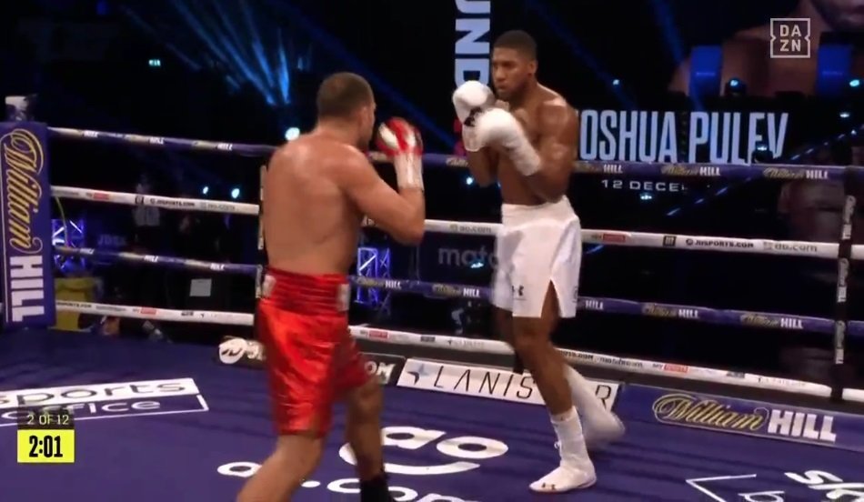 I druhé kolo zápasu Joshua vs. Pulev mělo &#34;opatrný&#34; průběh.