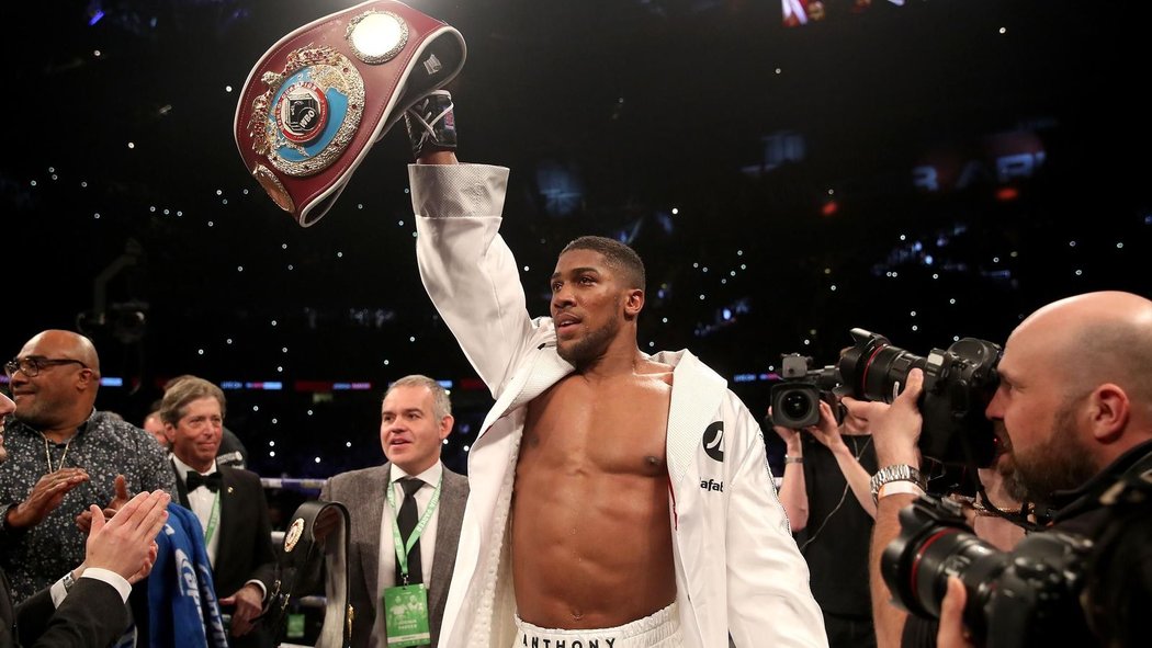 Anthony Joshua knockoutoval Kubrata Puleva v devátém kole!