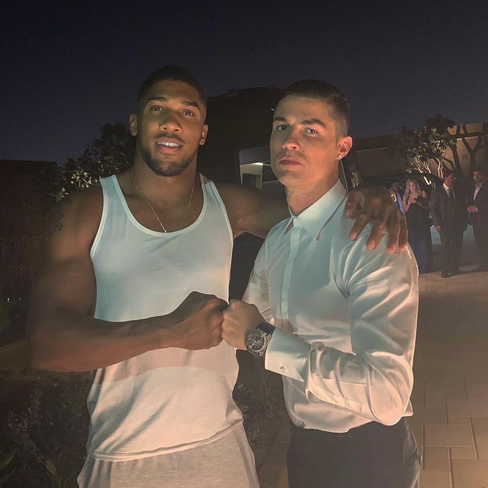 Anthony Joshua a Cristian Ronaldo