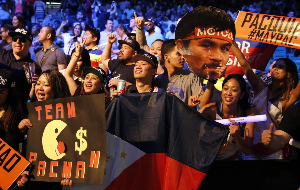 Tihle fanoušci mají jasno: naším favoritem je Manny Pacquiao