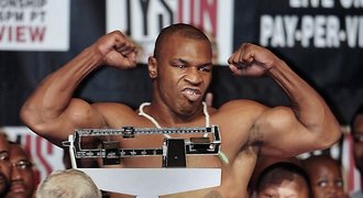 Boxer Tyson: Vzal jsem drogy, šel do ringu, a pak použil falešný penis