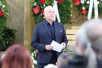 Pohřeb první dámy české charity Boženy Jirků (†78): Loučili se exředitelé ČT, Voříšek, Lábus i Čížkovská