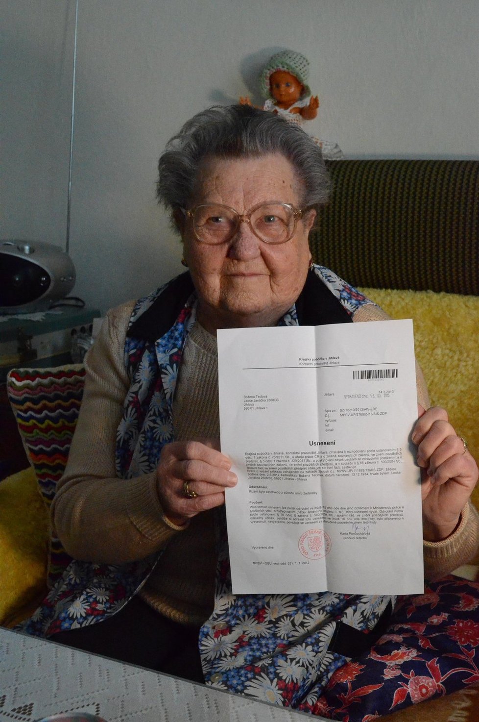 Paní Božena chtěla po jihlavském Úřadu práce prodloužení platnosti parkovací karty pro osoby se zdravotním postižením, místo toho jí přišel tento dopis