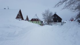 Město Boží Dar vyhlásilo kvůli sněhu kalamitní stav (11.1 2019)