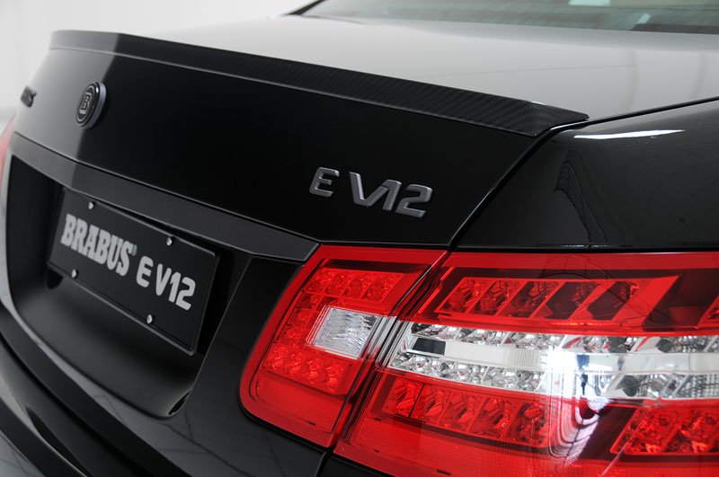 E V12