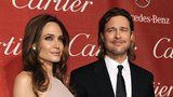 Rozvádějící se Pitt a Jolie znovu na nože! Angelina chce odvézt děti