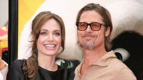 Angelina Jolie si po amputaci prsů chce vzít Brada Pitta: Čím dříve, tím lépe!