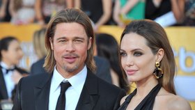 Brad Pitt o své milé Angelině Jolie, která si nechala amputovat ňadra: Je to hrdinka!