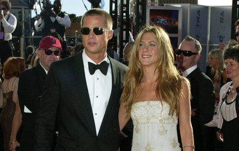 2004 - Nic než nuda. Brad s Jennifer Aniston.