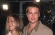 Brad Pitt s Jennifer Aniston v roce 2001. Brad Pitt s Jennifer Aniston v roce 2001.