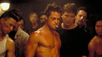 10 nejlepších filmů Brada Pitta. Připomeňte si ikonické role hollywoodského krasavce