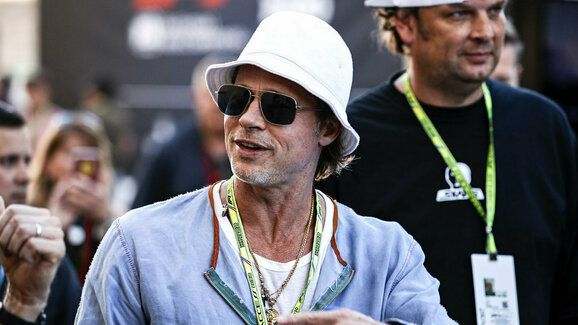 Objeví se Brad Pitt na tratích F1? Nový film začne natáčet na Silverstone