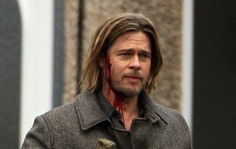 Brad Pitt bude ve filmu Světová válka Z zachraňbovat svět před nájezdem zombie.