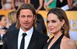 Už během probíhajícího rozvodu s Aniston bulvár diskutoval o vztahu Pitta s Angelinou Jolie. Že jsou spolu oficiálně přiznali v roce 2006. O sedm let později se vzali a v roce 2019 rozvedli.