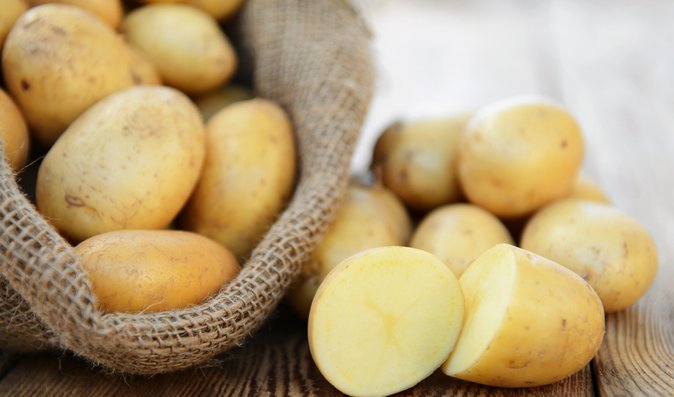 Syrové brambory do mrazáku nedávejte