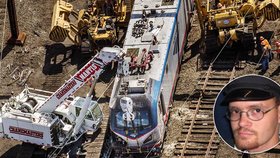 Při havárii vlaku ve Phiiladelphii zahynulo před měsícem osm lidí. Nyní vyšetřovatelé zjistili, že strojvedoucí vlaku Brandon Bostian před nehodou netelefonoval, jak si původně mysleli.