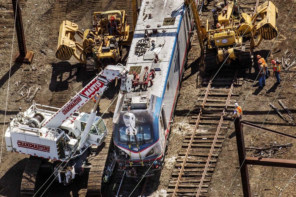 V americké Philadelphii před měsícem vykolejil vlak.
