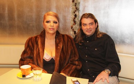 Nora Mojsejová je se svou reality show Šéfka hlavním tahákem Primy. Na snímku je s manželem Braňo Mojsejem.
