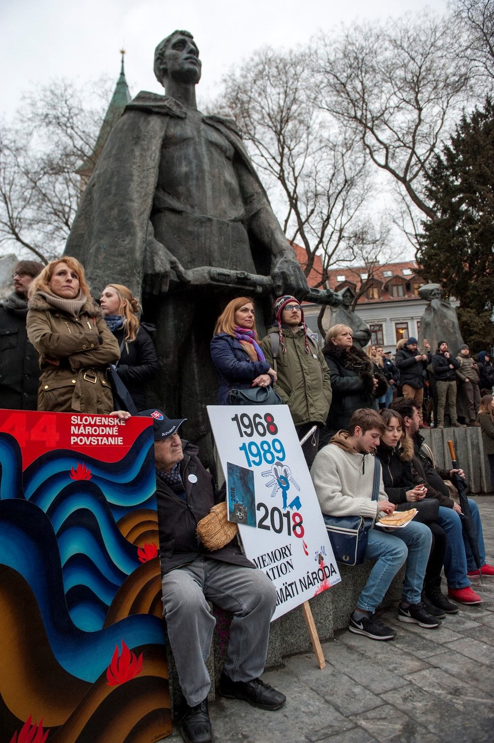 Demonstrace proti vládě a za nezávislé vyšetření vraždy slovenského novináře Kuciaka a jeho partnerky Martiny v Bratislavě