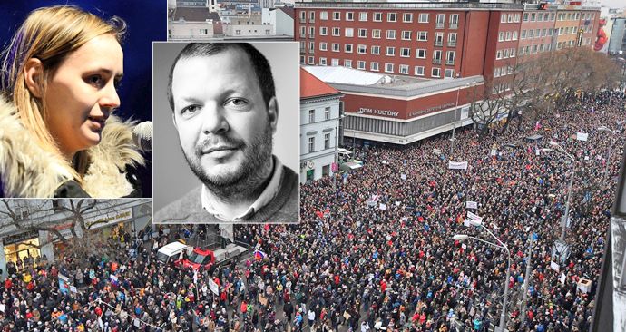 Před zaplněným bratislavským náměstím promluvila sestra zavražděného novináře Jána Kuciaka. Její vystoupení popsal na Facebooku dojemně šéf redaktor Denníku N Matúš Kostolný.
