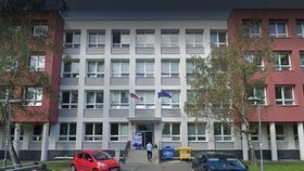 Škola pro mimořádně nadané děti a současně gymnázium v bratislavské Teplické ulici