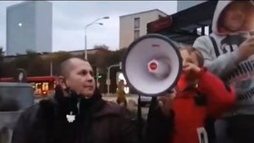 Slovenská policie šetří kvůli demonstraci podezření na ohrožování mravní výchovy mládeže. Děti do megafonu křičely "Matovič je ko**t". 17. října 2020