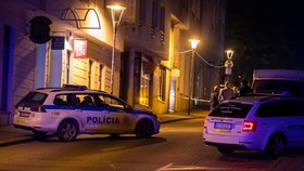 Střelbu v centru Bratislavy nepřežili dva mladí muži. (12.10.2022)