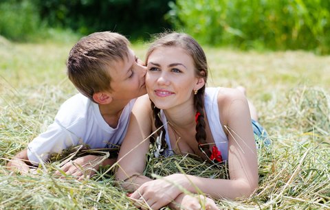 Příběh čtenářky Stely: Přítel se mi svěřil, že ho zneužívala sestra