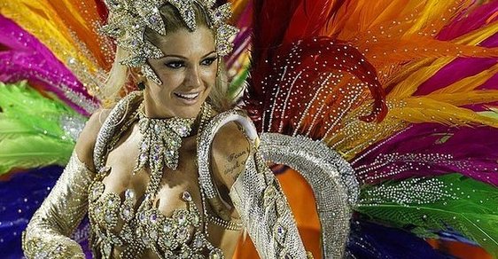 Slavná brazilská taneční škola hledala pro karneval v Riu dívky bez silikonů. A nemohla najít