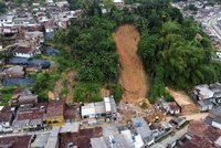 „Šílené“ lijáky a sesuvy půdy zasáhly Brazílii: 79 mrtvých, dalších 56 lidí se pohřešuje