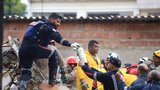 Osm mrtvých po zřícení obytného domu v Brazílii. V troskách zemřely i děti (†5) a (†8)