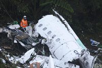 Pád letadla v Kolumbii: Stroji došlo palivo, spekulují experti