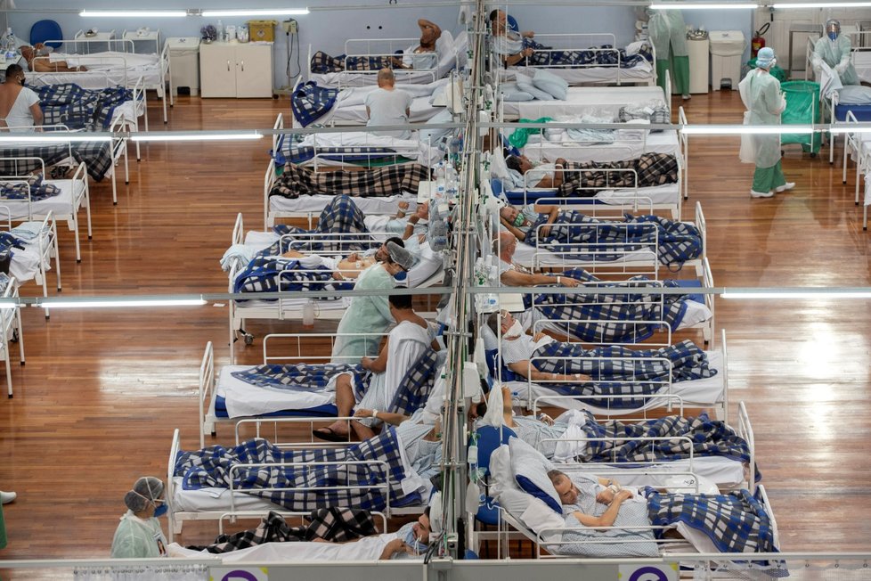 Koronavirus v Brazílii: Nemocnice i školy jsou plné nemocničních lůžek s pacienty. Právě Jižní Amerika je podle expertů novým epicentrem nákazy (10.6.2020)