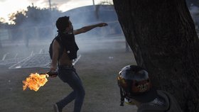 Demonstrace v Brazílii z pohledu protestujících: Zápalné lahve ani cihly nechybí