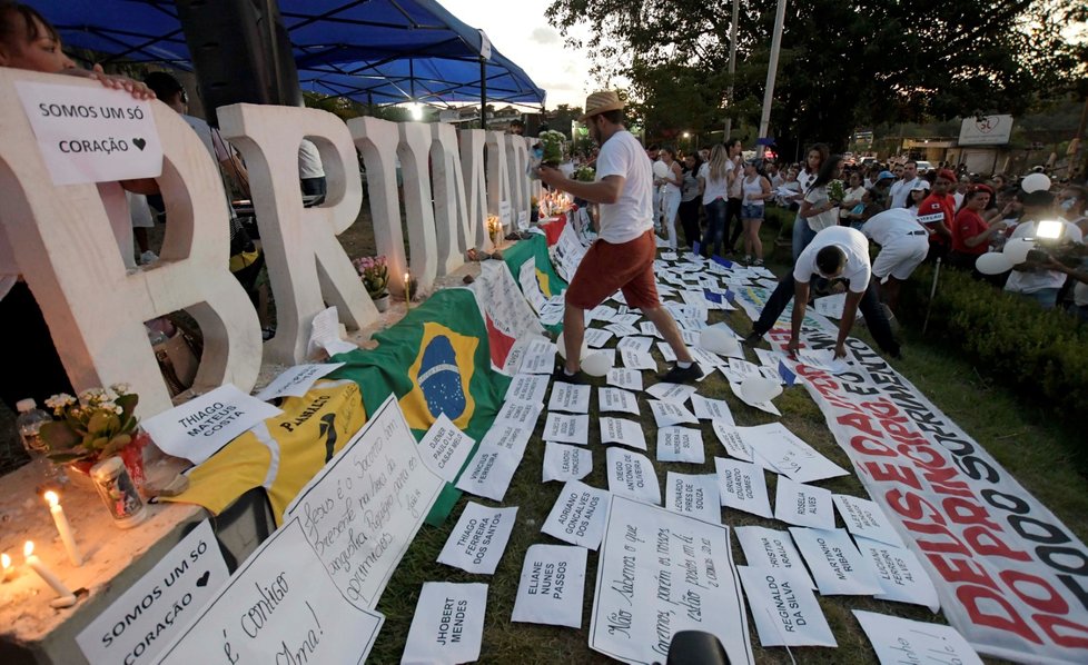 V Brazílii uctili památku obětí neštěstí. (2.2.2019)
