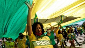 Koronavirus v Brazílii: Lidé protestují proti tamní vládě (31.5.2020)