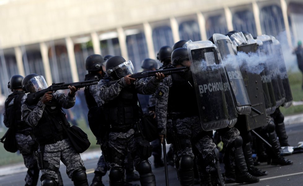 Brazílií otřásly v červnu protesty proti korupčnímu skandálu prezidenta Michela Temera v souvislosti s prodejem zkaženého masa.