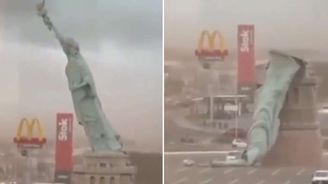 Zřícená socha Svobody: Silný vítr v Brazílii sundal z podstavce repliku slavného monumentu Zřícená socha Svobody: Silný vítr v Brazílii sundal z podstavce repliku slavného monumentu