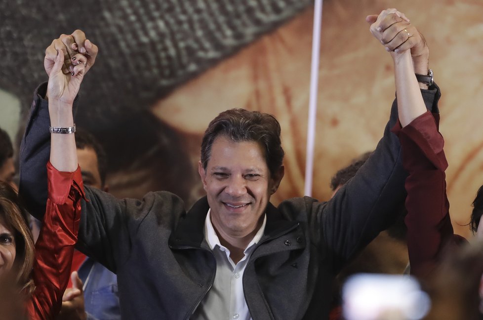 2. muž 1. kola prezidentských voleb v Brazílii Fernando Haddad