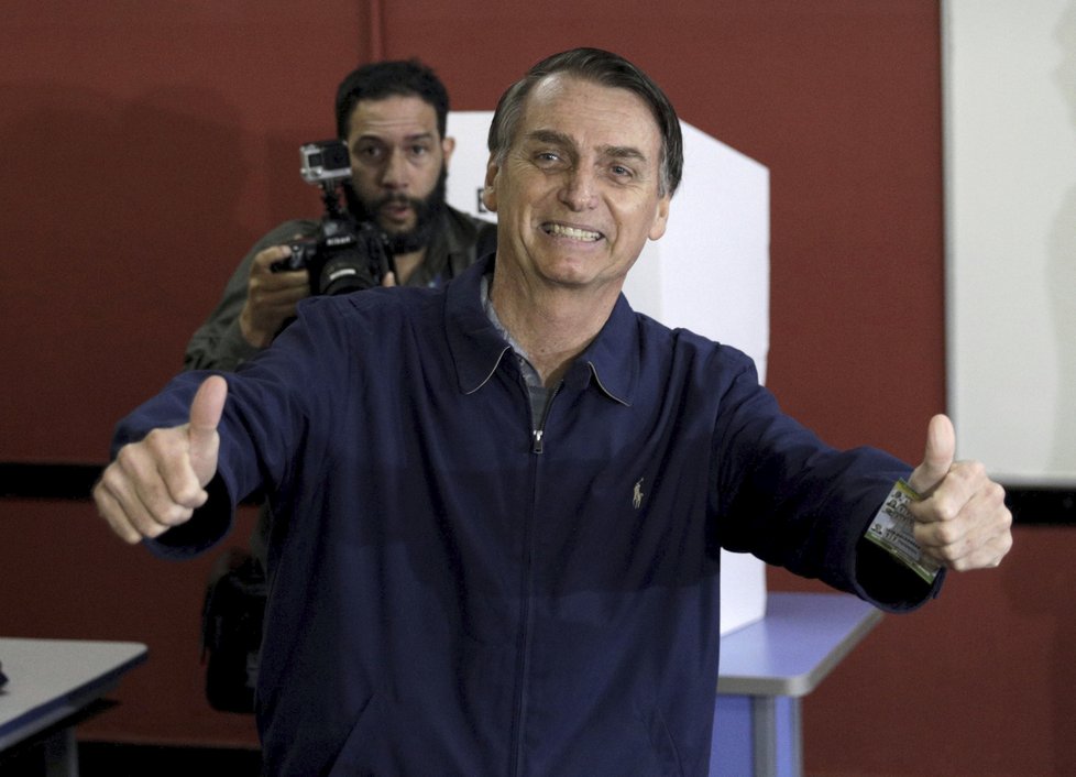 Vítěz 1. kola prezidentských voleb v Brazílii Jair Bolsonaro